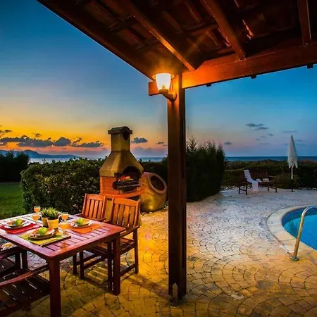 In Sleeps 6 Includes Swimming Pool Air Con And Wifi 7 Villa