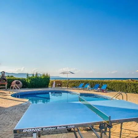 In Sleeps 6 Includes Swimming Pool Air Con And Wifi 7 * Mavroli