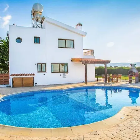In Sleeps 6 Includes Swimming Pool Air Con&wifi 7 Mavroli
